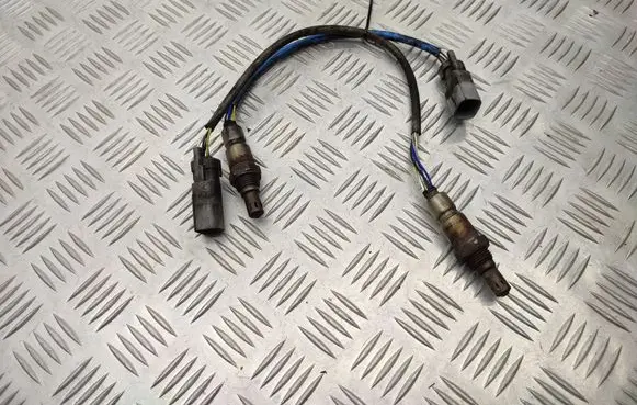 Ford Focus Lambda probe sensor F1F19Y460CA DS7A9Y460DB