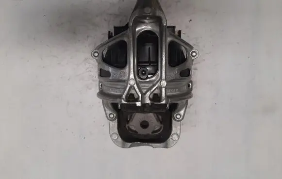 Audi A4 S4 B5 8D Engine mount vacuum valve 