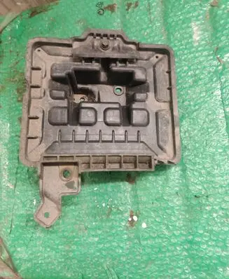 Hyundai Kona I Battery tray 37150K4000