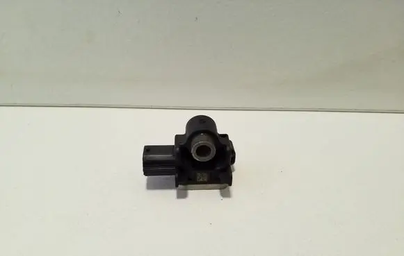 Mitsubishi Outlander Airbag deployment crash/impact sensor 8651A165