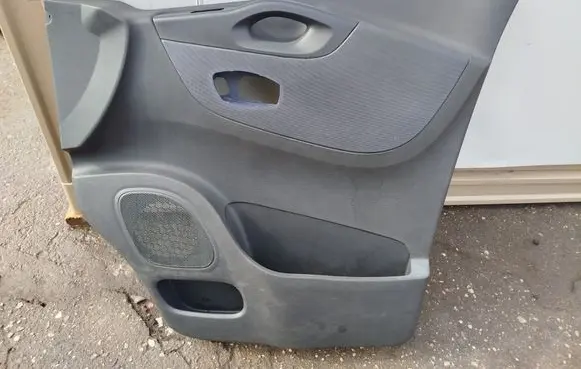 Opel Vivaro Front door card panel trim 809009410R 200423525 1409253
