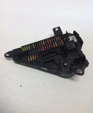 BMW 5 E60 E61 Fuse module 690661901