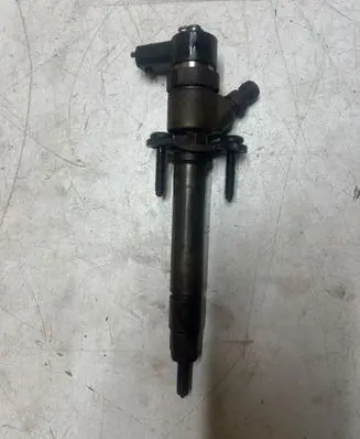 Volvo V70 Fuel injector