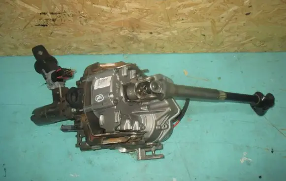Renault Clio III Steering wheel axle 820037955B