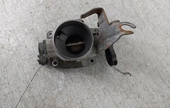 Ford Fiesta Throttle body valve 2S6U9E926