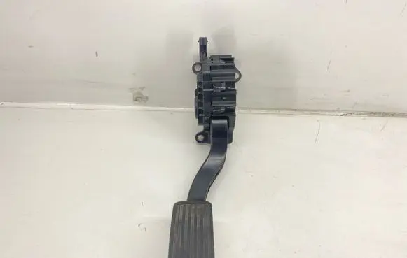 Tesla Model 3 Accelerator throttle pedal 104469500A 1022926003248
