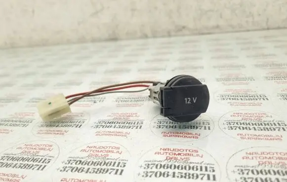 Volkswagen Touareg I 12 V Socket (rear) 