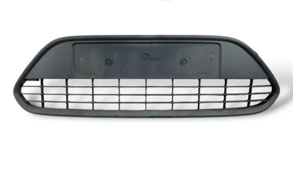Ford Focus Front bumper lower grill 8M5117B968A LKN0097A
