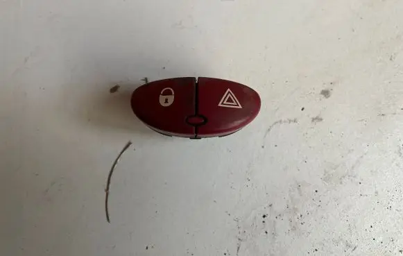 Peugeot 206 Hazard light switch