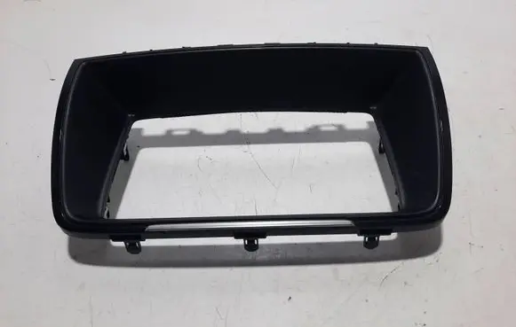Radio/GPS head unit trim