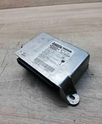 Renault Megane II Airbag control unit/module 8200307800 603383300