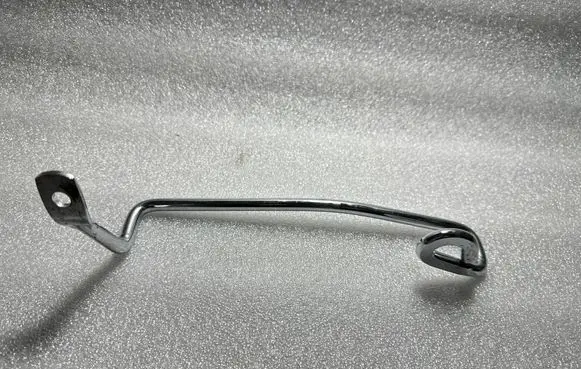 Front bumper mounting bracket