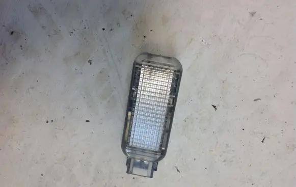 Volkswagen PASSAT B5 Rear door interior light 3B0947415B