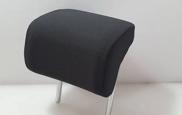 Volkswagen Golf VII Rear seat headrest