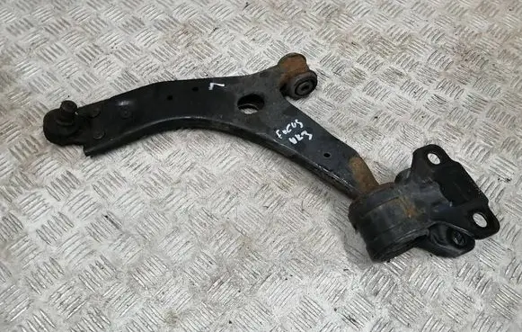 Ford Focus Front lower control arm/wishbone 