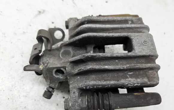 Seat Ibiza IV (6J,6P) Rear brake caliper