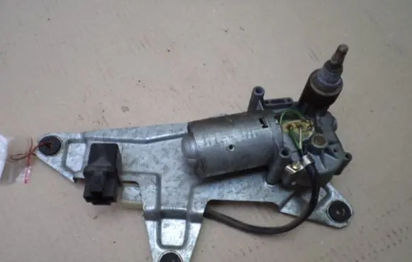 Nissan Serena Rear window wiper motor