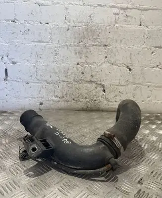 Toyota Corolla Verso AR10 Intercooler hose/pipe 173620R010