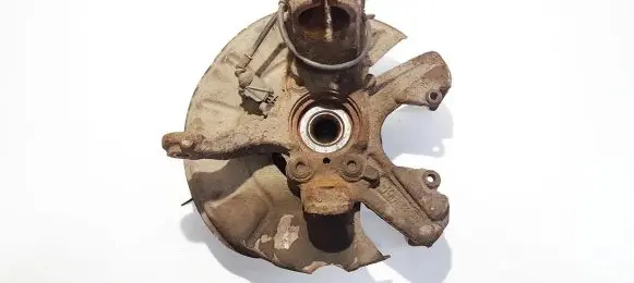 Volkswagen Golf V Front wheel hub