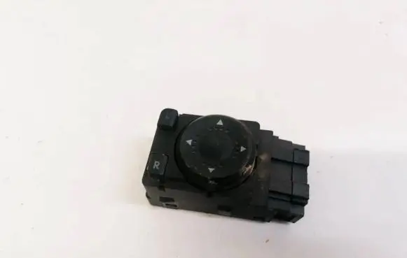 Volkswagen PASSAT B5 Wing mirror switch 3B1959565