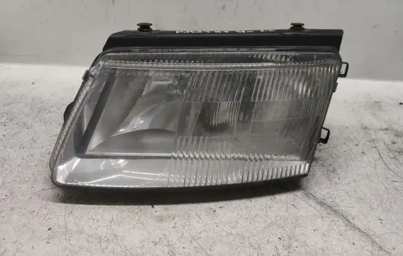 Volkswagen PASSAT B5 Headlight/headlamp