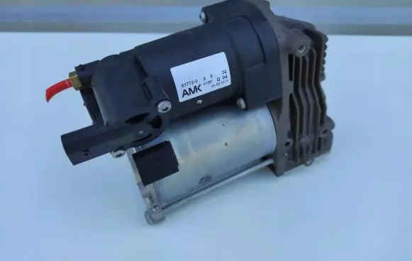 Jaguar XJ X351 Air suspension compressor/pump 