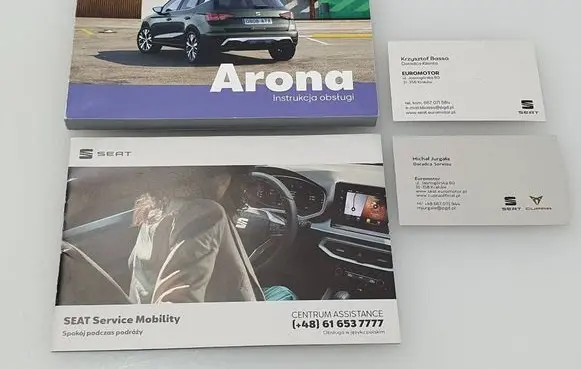 Seat Arona Owners service history hand book 