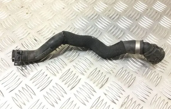 Mercedes-Benz S C217 Engine coolant pipe/hose A2225010793