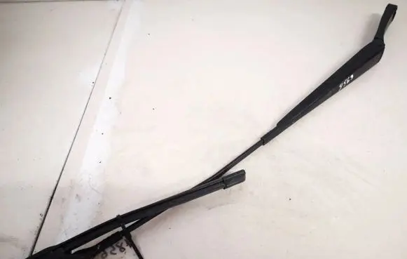 Volkswagen PASSAT B6 Front wiper blade arm 3c1955410b
