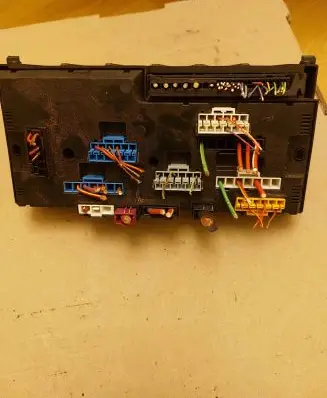 BMW 7 F01 F02 F03 F04 Fuse module 9210861 117033442D 00621088