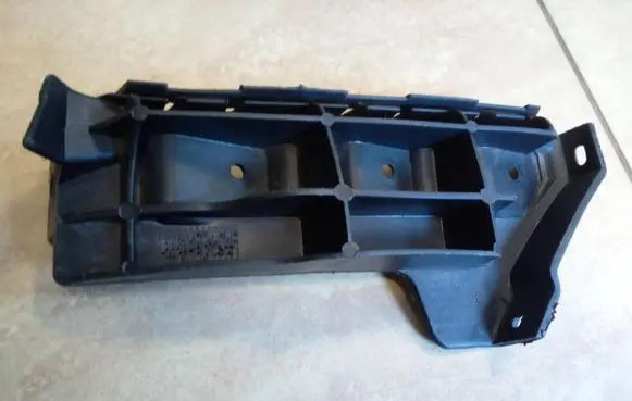 Front bumper mounting bracket