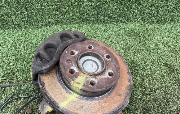 Volkswagen Crafter Front wheel hub spindle knuckle 2E0407303P 2E0413023BR