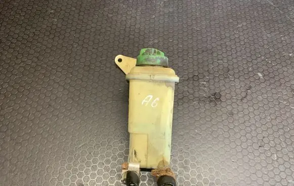 Audi A6 S6 C5 4B Power steering fluid tank/reservoir 8D0422373 8D0422373C