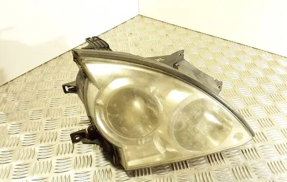 Hyundai Terracan Headlight/headlamp 92102H1XXX