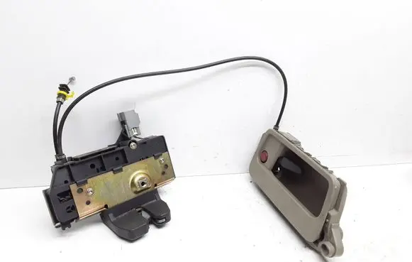 Volvo XC90 Tailgate/trunk/boot lock/catch/latch 30753070 8652552