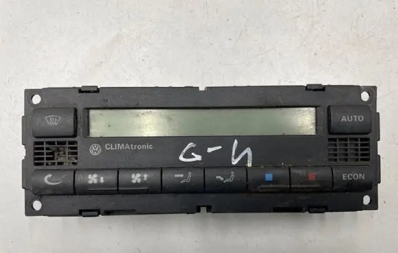 Volkswagen Golf IV Climate control unit