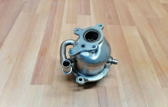 Renault Espace V (RFC) EGR valve cooler 147354591R 82750092B