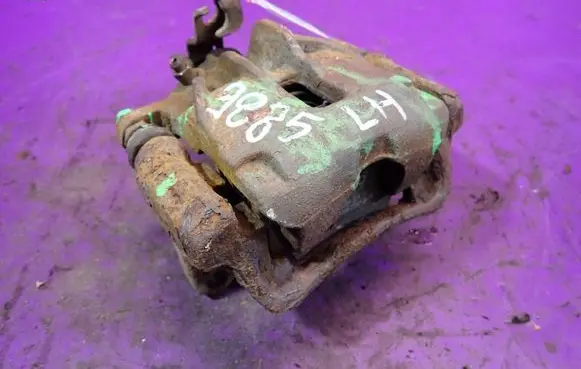 Opel Astra G Rear brake caliper