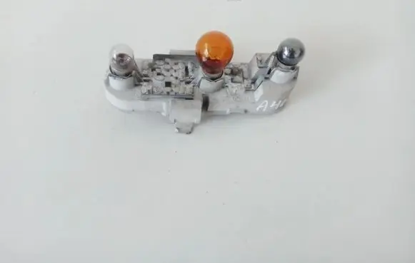 Volvo S40, V40 Tail light bulb cover holder