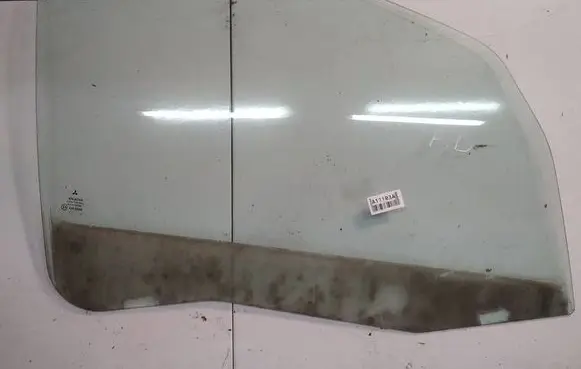 Mitsubishi Colt Front door window glass four-door as2