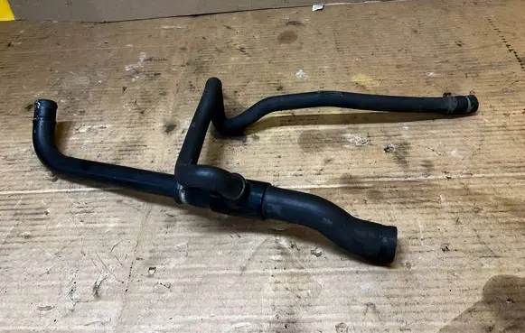 Porsche 911 996 Engine coolant pipe/hose 99610661152 99610666555