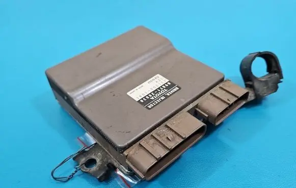 Toyota RAV 4 (XA20) Central body control module 8987120030 IMPRK1577373
