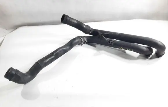 Volkswagen Golf III Air intake hose/pipe 1H0145840F