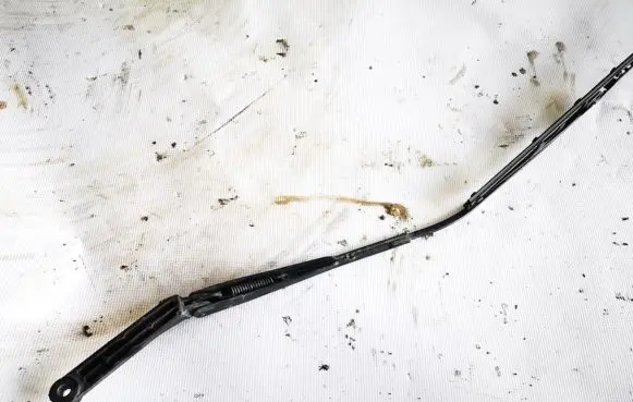 Opel Omega B1 Front wiper blade arm 90457804