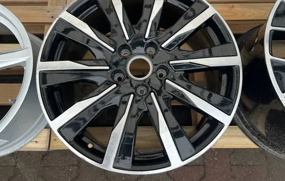 Porsche Taycan 9J1 R20 alloy rim 9J1601025L