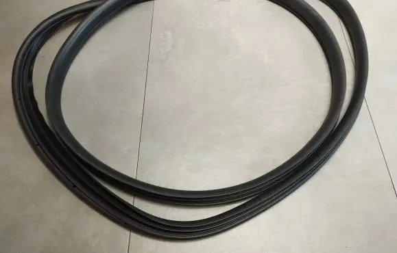 Rubber seal rear door