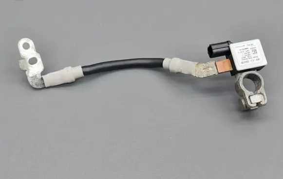 Hyundai i30 Negative earth cable (battery) 37180A6010