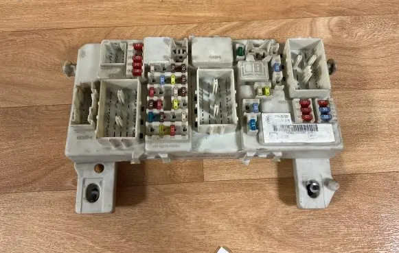 Ford Focus Fuse module 7M5T14A073BB 519241103 10031490