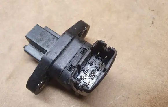 Volkswagen Golf I Reversing light switch sensor 171919823