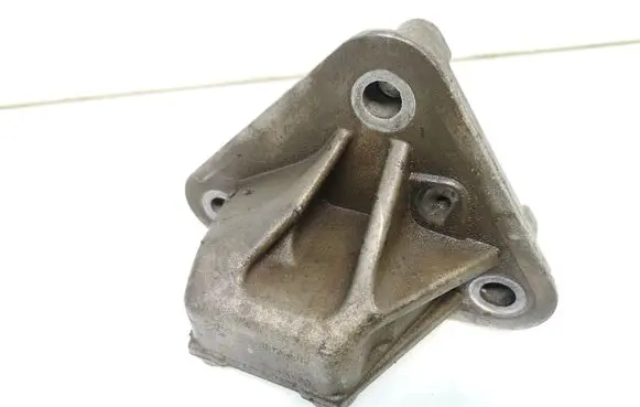Citroen C6 Engine mounting bracket 5U3Q6A060AA